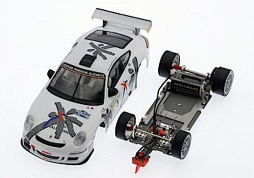 Coche Porsche 911 GT3 Rally Fuster 1/24