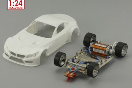 Coche BMW Z4 GT3 1/24 en kit blanco