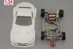 Coche BMW Z4 GT3 1/24 en kit blanco