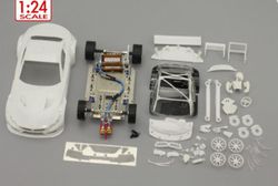 Coche BMW Z4 GT3 1/24 en kit blanco