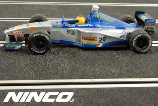 Coche Formula 1 Minardi Gene
