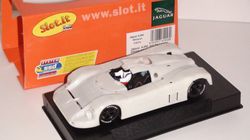 Coche Jaguar XJR-9 s/pintar