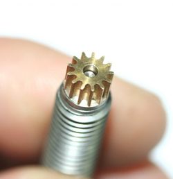 Extractor Clavador de piñones universal eje 2 mm