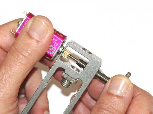 Extractor Clavador de piñones universal eje 2 mm