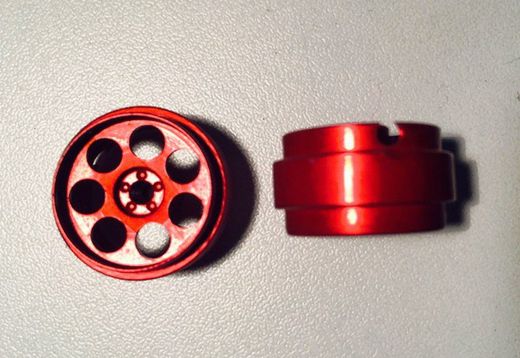 Llanta R4 aluminio 18,7x10,5 color rojo