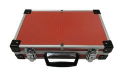 Maleta de aluminio color rojo