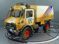 Maqueta camión Unimog U1300L 1:24