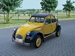 Maqueta Citroen 2CV 1/24