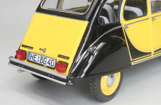 Maqueta Citroen 2CV 1/24