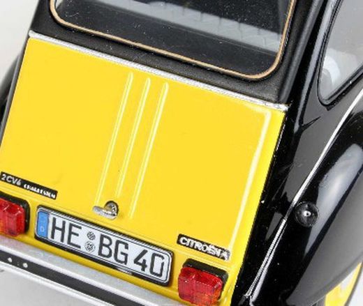 Maqueta Citroen 2CV 1/24