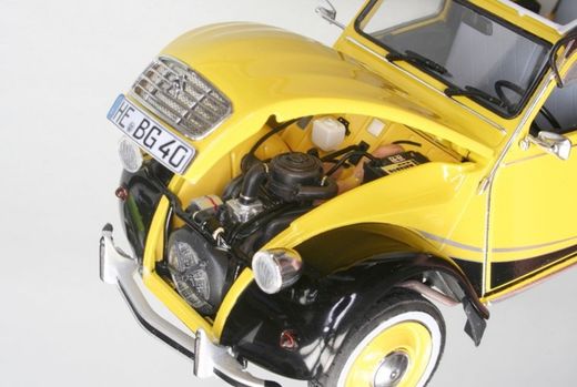 Maqueta Citroen 2CV 1/24
