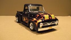 Maqueta Ford F-100 Pick Up 1955 1/24