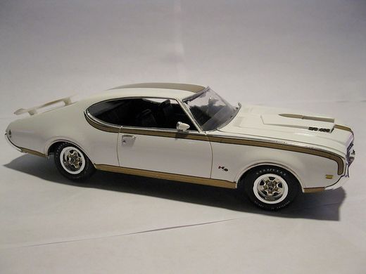 Maqueta Hurst Olds Cutlass 1/25