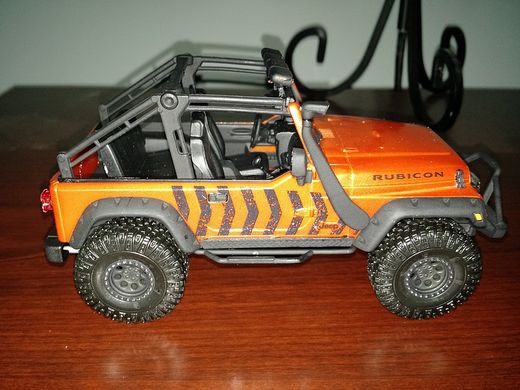 Maqueta Jeep Rubicon 2003 1/25