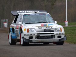 Maqueta Peugeot 205 EV2 1/24