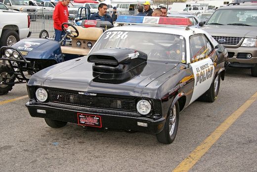 Maqueta Plymouth Duster Cop Out 1:24