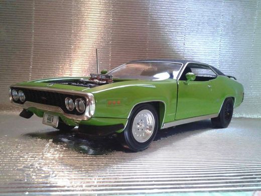 Maqueta Plymouth GTX 1971 1:24