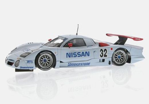 Nissan  R390 Gt1 31 cola larga, Pre-qua