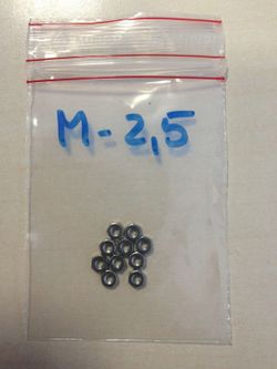 Tuerca M-2,5 inox A2 304